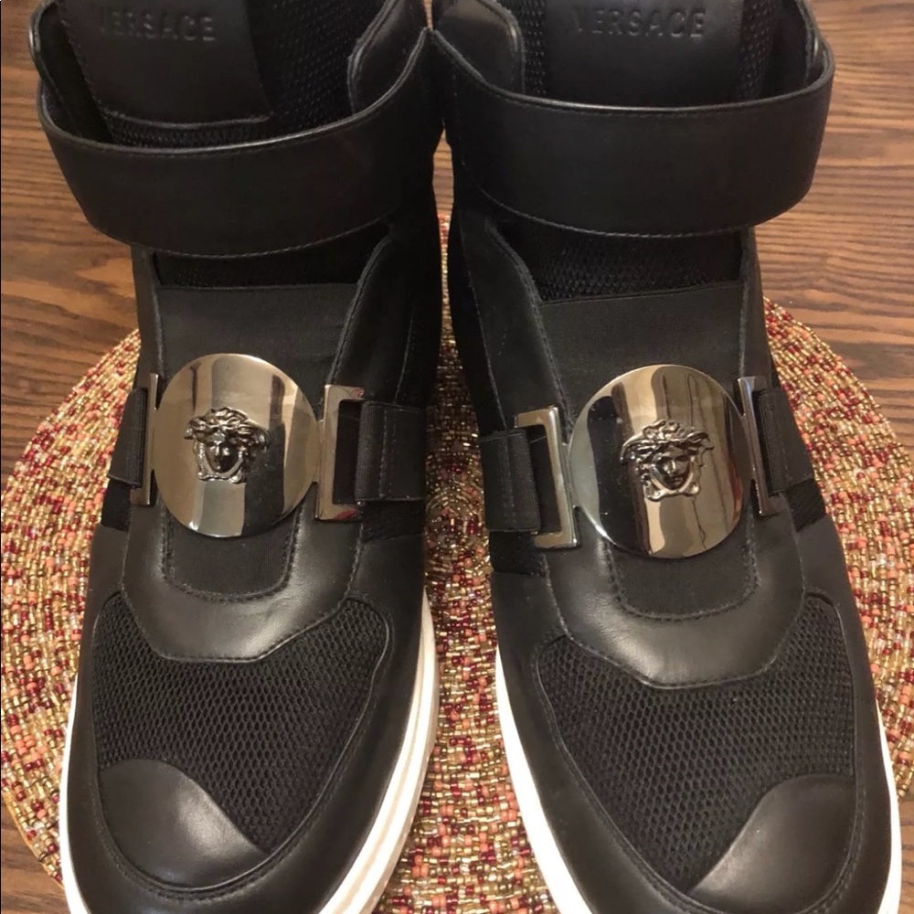Men’s Size 11 Versace Leather Shoes